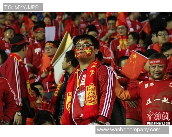 国家德比再掀波澜球迷热议赛场内外的精彩纷呈