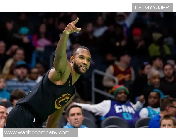 小莫布里与阿伦联手发力半场贡献21分6篮板助力球队争胜