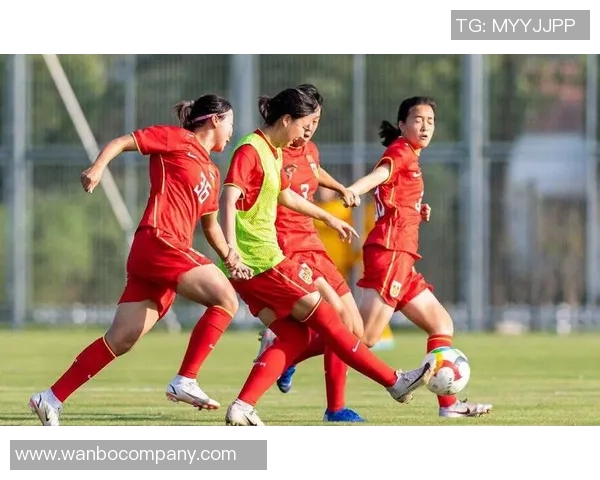 周欣怡精彩点射助力女足U17半场前2-0领先挪威U17女足